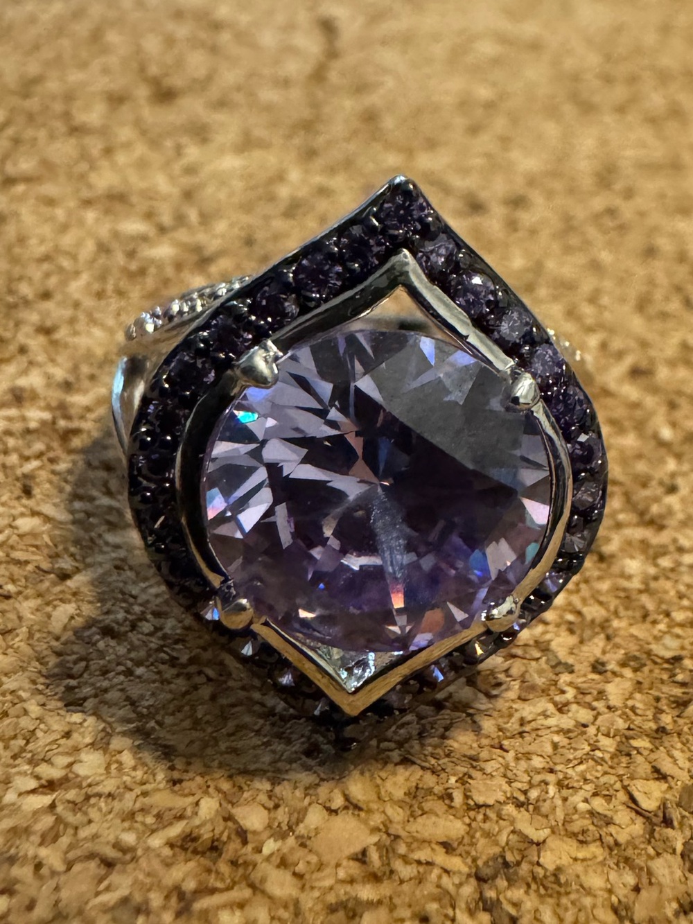 Costume purple ring silver tone